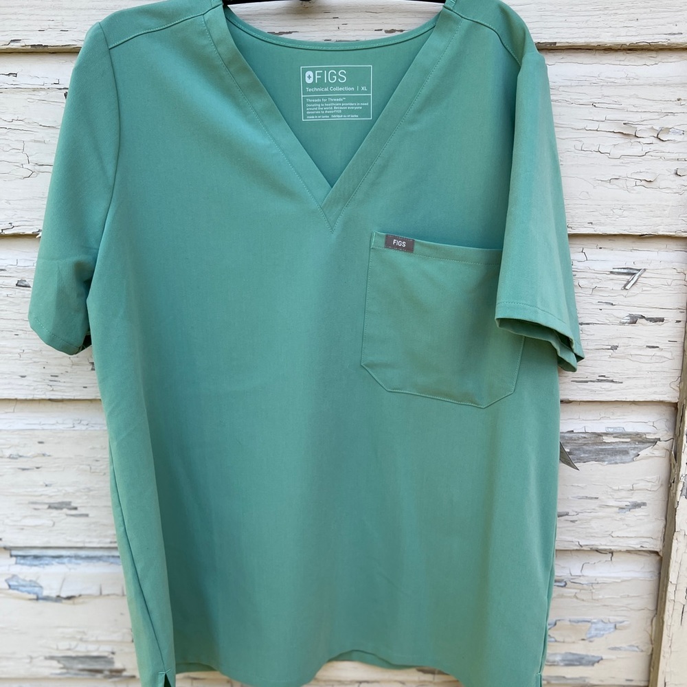 Figs Women’s Technical Collection Surgical Green Medical Top Shirt Scrubs XL